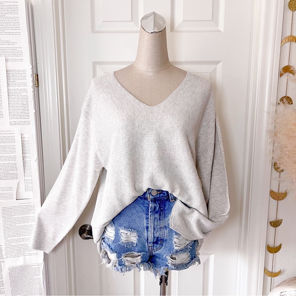 ELLA MOSS Grey V Neck Pullover Sweater